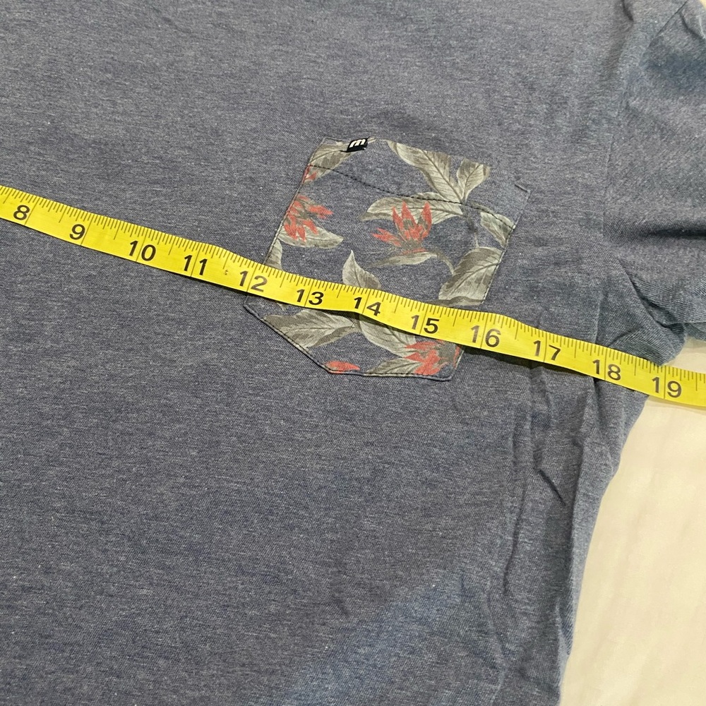 Travis Mathew Men's Navy Pocket T-Shirt with floral  Detail - Picture 4 of 5